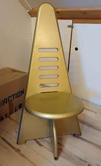 Lundi-sit stoel, Ophalen