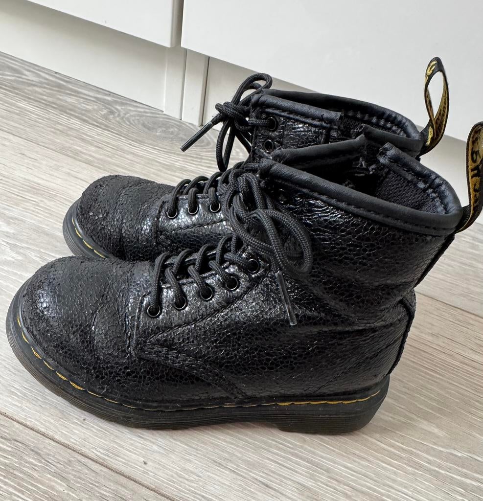 Dr Martens 26, Kinderen en Baby's, Ophalen of Verzenden, Zo goed als nieuw, Meisje, Laarzen