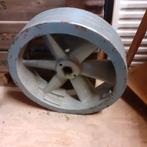 2 gietijzeren vliegwielen voor platte riem en v-snaar, Ophalen, Gebruikt