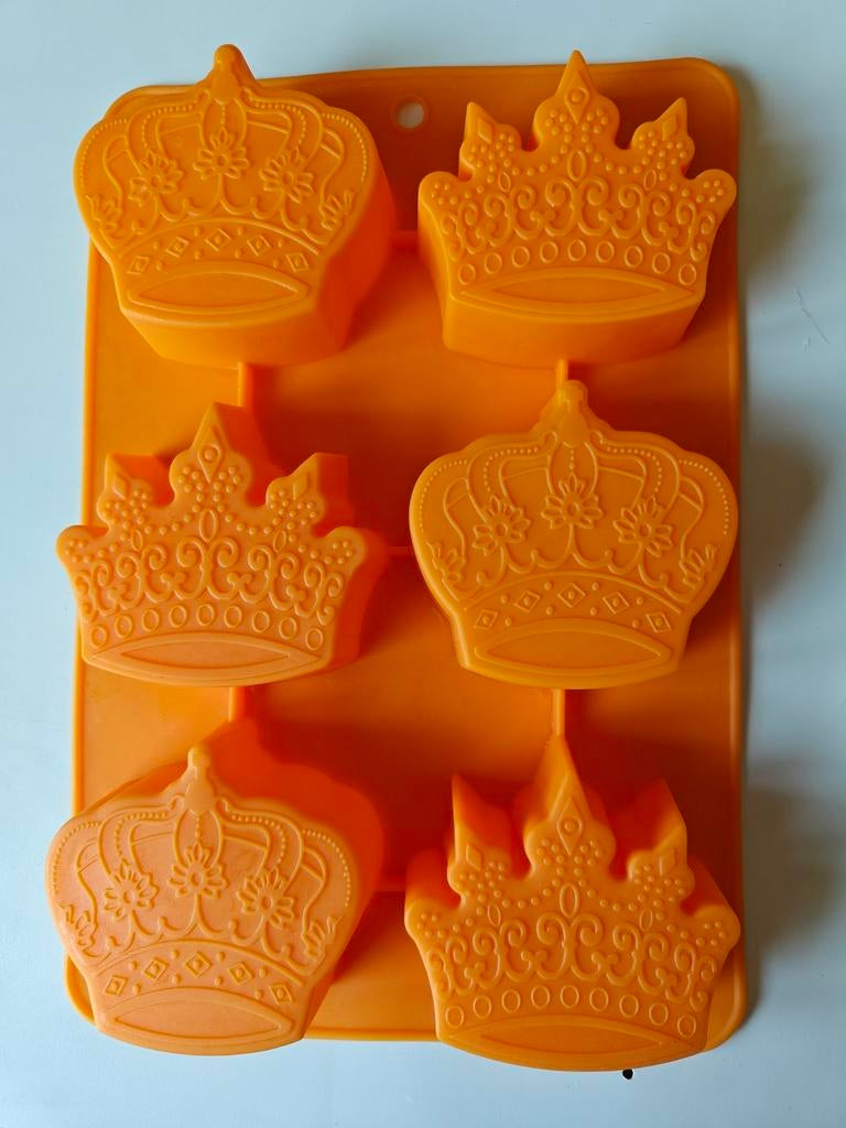 Siliconen Kronenvorm Koningsdag Tip, Hobby en Vrije tijd, Taarten en Cupcakes maken, Ophalen, Zo goed als nieuw, Cupcakes, Bakvorm