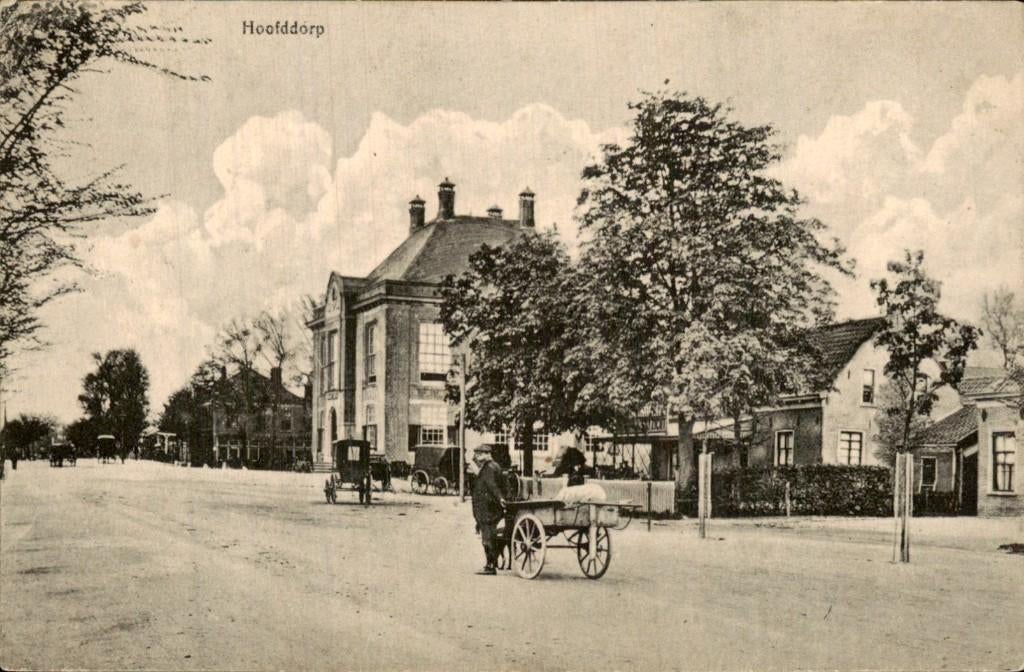 Hoofddorp - Straat - Man met kruiwagen, Ophalen of Verzenden, Voor 1920, Gelopen, Noord-Holland