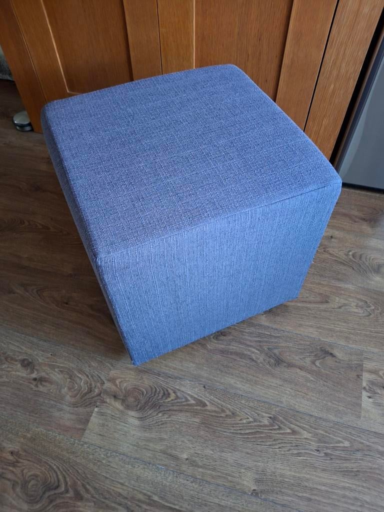 Hocker Noah (poef)-antraciet -stof Portland - 46x46x46 cm, Ophalen, Minder dan 50 cm, Vierkant, Minder dan 50 cm