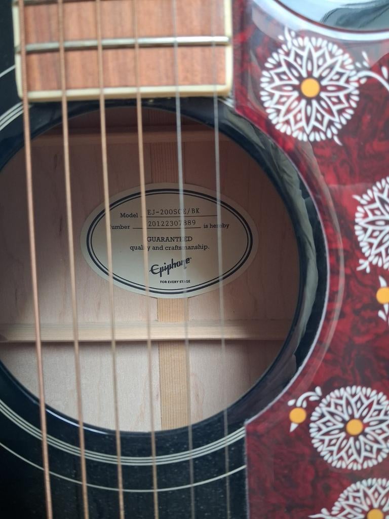 Epiphone EJ-200SCE J-200 EC Studio Ebony + hoes, Muziek en Instrumenten, Ophalen of Verzenden, Gebruikt, Western- of Steelstringgitaar