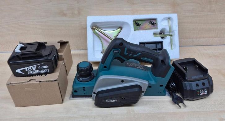 Schaafmachine nieuw in koffer inclusief 2 accu's en lader, Doe-het-zelf en Verbouw, Gereedschap | Handgereedschap, Nieuw, Ophalen of Verzenden