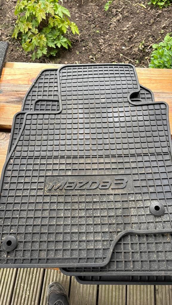 Mazda 3 rubberen automatten, Ophalen, Gebruikt