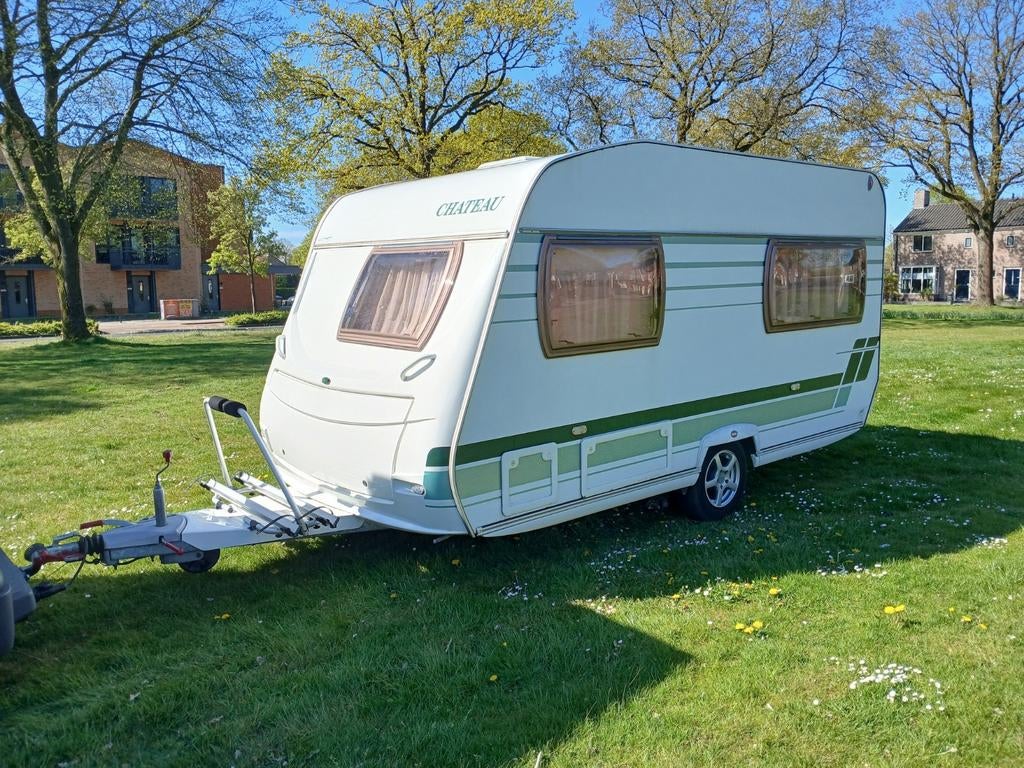 Chateau Caravan Calista 390, Caravans en Kamperen, Luifel, Omvormbare zithoek, 750 - 1000 kg, Particulier