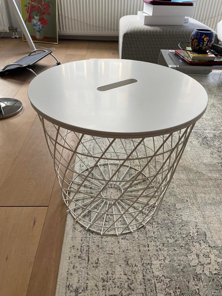 IKEA Kvistbro witte bijzettafel met opbergruimte., Ophalen, Minder dan 55 cm, Gebruikt, Rond
