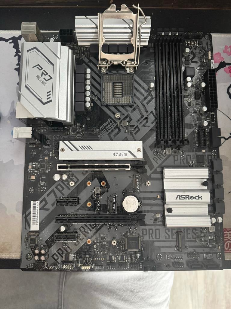 ASUS B560 PRO4 LGA1200 half defect, Computers en Software, Moederborden, Ophalen of Verzenden, Niet werkend, Intel, DDR4
