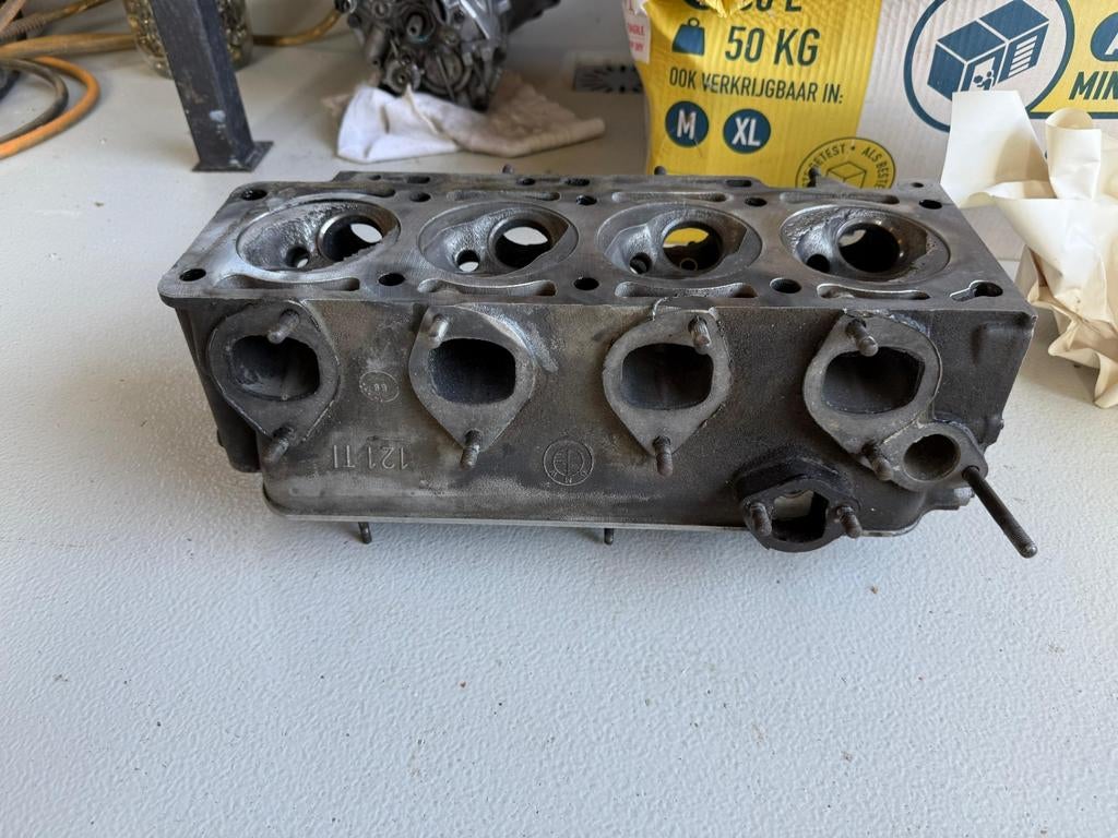 BMW 2002 e10 68 121ti cilinderkop gebruikt, Ophalen, BMW