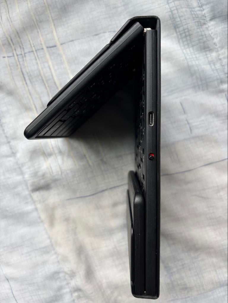 Opvouwbaar draadloos toetsenbord (Engels/Japans) w/ touchpad, Computers en Software, Toetsenborden, Gebruikt, Overige indelingen