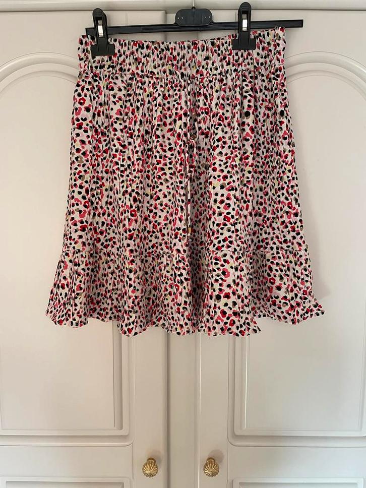 Leuke rok met print - Maat M, Kleding | Dames, Rokken, Nieuw, Maat 38/40 (M), Overige kleuren, Boven de knie, Ophalen of Verzenden
