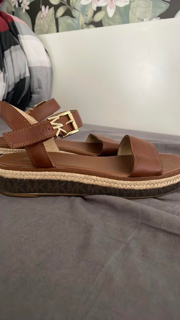 Micheal, Micheal kors, Sandalen, Bruin, Ophalen of Verzenden, Zo goed als nieuw