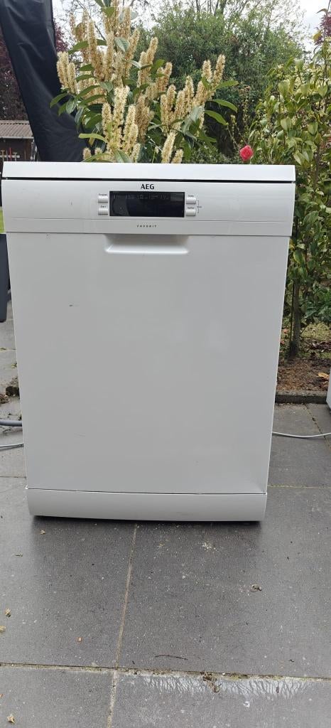 Losstaande vaatwasser AEG, Gebruikt, Minder dan 85 cm, Minder dan 10 liter, Energieklasse A of zuiniger