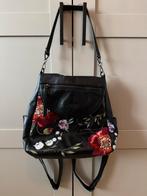 Desigual handtas rugzak met bloemen motief, Sieraden, Tassen en Uiterlijk, Tassen | Damestassen, Ophalen of Verzenden, Zo goed als nieuw