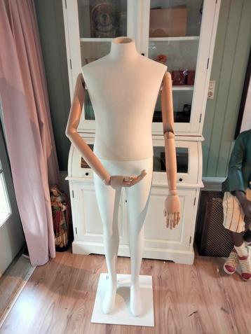 Kop eraf! Etalagepop met houten armen Halloween????????????? beschikbaar voor biedingen