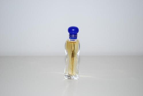 Miniatuur Diana da Silva Les Copains, Verzamelen, Parfumverzamelingen, Zo goed als nieuw, Miniatuur, Gevuld, Ophalen of Verzenden