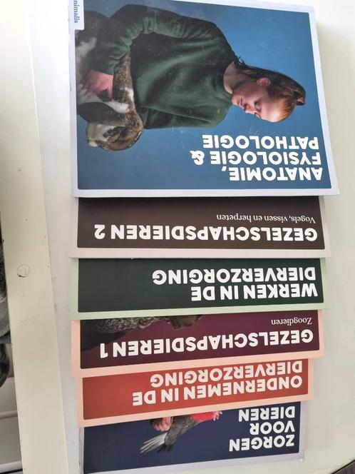 Mbo dierverzorging boeken niveau 3-4, Boeken, Schoolboeken, Zo goed als nieuw, Overige vakken, Overige niveaus, Ophalen