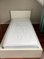Eenpersoonsbed Ikea MALM 90x200, Huis en Inrichting, Slaapkamer | Bedden, 90 cm, Gebruikt, Eenpersoons, Wit