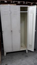 Vintage Locker/ kleding kasten, Huis en Inrichting, Ophalen, Gebruikt, Metaal