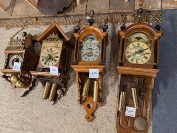4 oud hollandse klokjes samen €100. beschikbaar voor biedingen