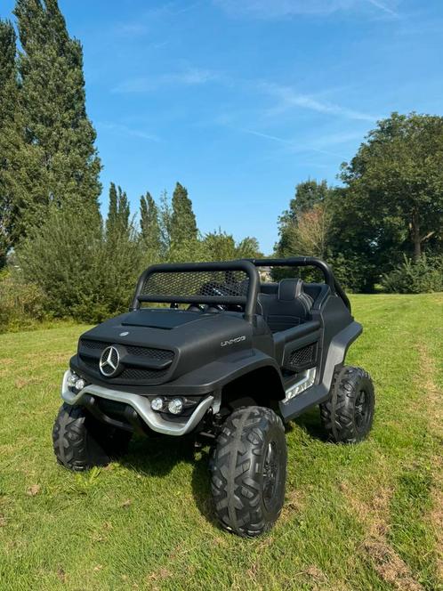 Mercedes Jeep twee persoons, Kinderen en Baby's, Speelgoed | Buiten | Accuvoertuigen, Zo goed als nieuw, Ophalen of Verzenden