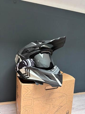 Cross helm Raven carbon gray beschikbaar voor biedingen