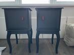 Twee donkergrijze Ikea nachtkastjes met leren handgreep, Gebruikt, Minder dan 45 cm, Ophalen of Verzenden, 70 cm of meer