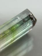 Hoogwaardig toermalijn kristal, Verzamelen, Mineralen en Fossielen, Ophalen of Verzenden, Mineraal