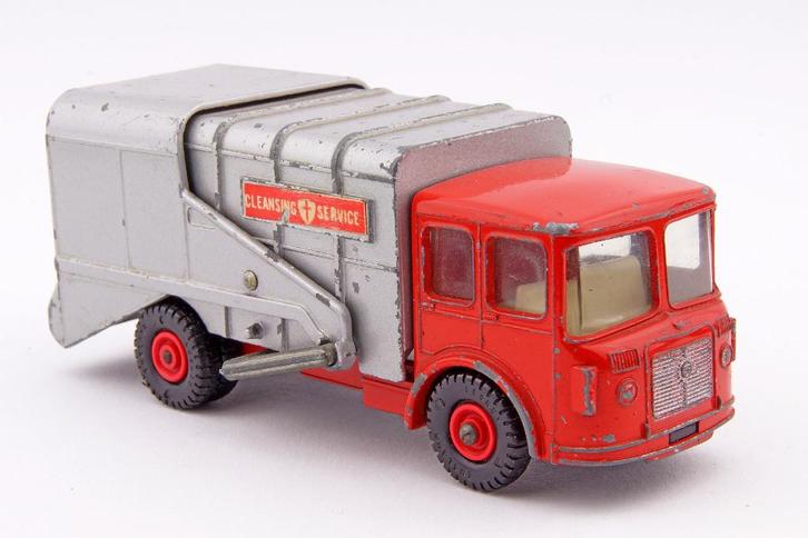 Refuse Truck van Matchbos, Hobby en Vrije tijd, Modelauto's | Overige schalen, Gebruikt, Bus of Vrachtwagen, Ophalen of Verzenden