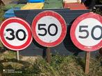 Verkeersborden 30 en 50, Ophalen, Zo goed als nieuw