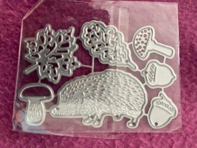 snijmal egel bladeren eikels paddestoel, Hobby en Vrije tijd, Kaarten | Zelf maken, Nieuw, Pons of Mal, Natuur, Ophalen of Verzenden