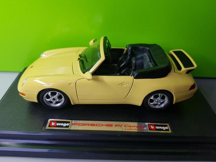 Bburago - Porsche 911 Carrera Cabriolet [geel] 1/24, Hobby en Vrije tijd, Modelauto's | 1:24, Zo goed als nieuw, Auto, Bburago