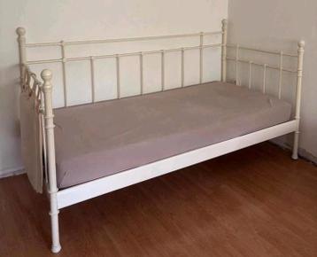 Ikea Tromsnes bed - afbeelding 2