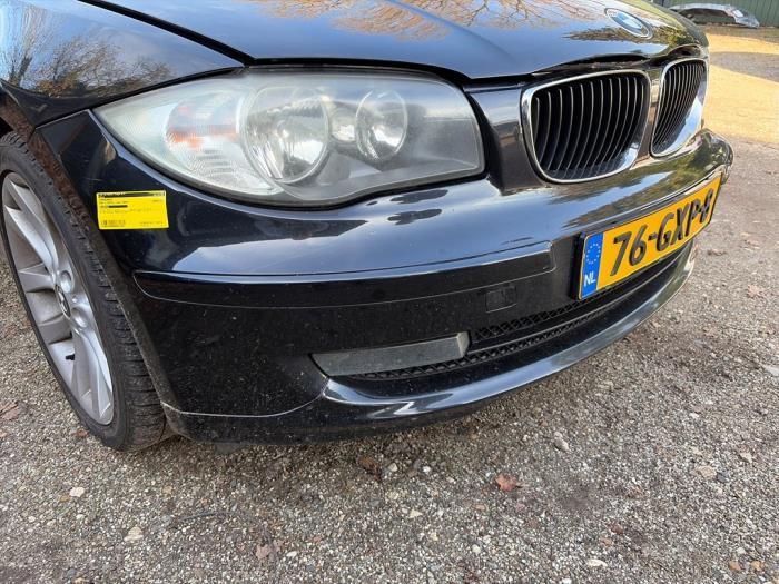Voorbumper van een BMW 1-Serie (475), Auto-onderdelen, Carrosserie en Plaatwerk, Bumper, BMW, Gebruikt, 3 maanden garantie