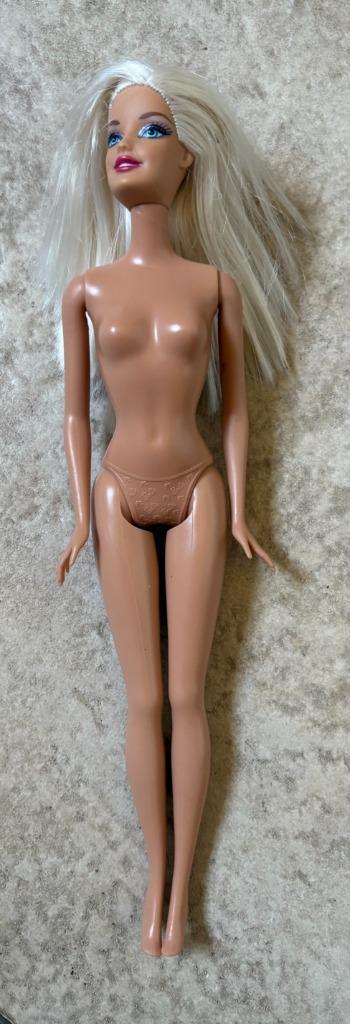 Mooie Barbie pop, Mattel, 2009, met buigbare benen beschikbaar voor biedingen