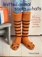 Knitted animal socks and hats, Verzenden, Zo goed als nieuw, Haken, Patroon of Boek