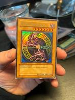 Dark Magician 1st ed SDY-E005., Hobby en Vrije tijd, Verzamelkaartspellen | Yu-gi-Oh!, Ophalen of Verzenden, Losse kaart