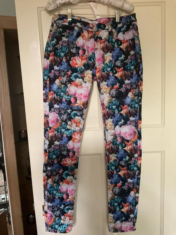 PRACHTIGE BROEK VAN HET MOOIE MERK"SANDRO"MT 36, Kleding | Dames, Broeken en Pantalons, Gedragen, Maat 36 (S), Blauw, Lang, Ophalen of Verzenden