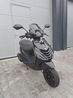 Piaggio Zip 4T Scooter Glans Zwart FULL OPTION 45km/u (BROM), Maximaal 45 km/u, N.V.T., Zip, Zo goed als nieuw
