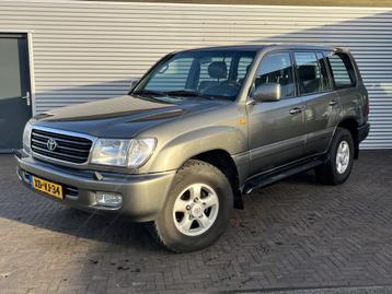 Toyota Land Cruiser100 4.7i V8 Executive | Benzine beschikbaar voor biedingen