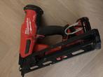 Milwaukee M18 FN15GA 18V Li-ion afwerktacker Met accu 2.0Ah, Doe-het-zelf en Verbouw, Gereedschap | Handgereedschap, Ophalen, Zo goed als nieuw