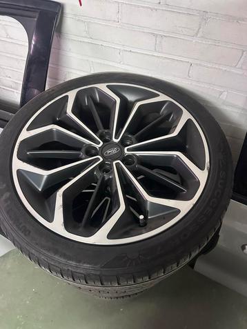 Ford Focus 18 inch velgen met banden 235/40/18 beschikbaar voor biedingen
