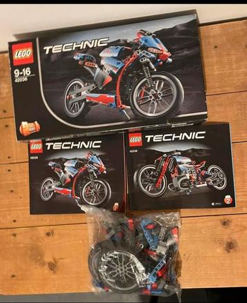 LEGO Technic 42036 - Straatmotor (in uitstekende staat) beschikbaar voor biedingen