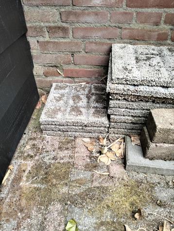 Drainage tegels, dreentegels, 30x30, 22 stuks in 1 koop beschikbaar voor biedingen
