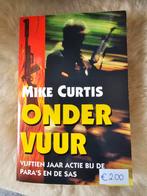 Mike Curtis - Onder vuur, Nieuw, Ophalen of Verzenden