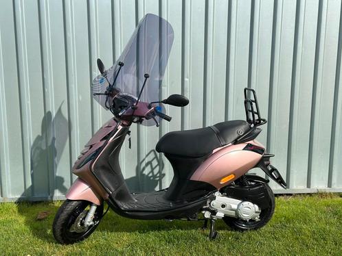 Piaggio Zip 50cc 4T - 2022 - 250km - euro 5 - garantie!, Fietsen en Brommers, Scooters | Peugeot, Zo goed als nieuw, Overige modellen