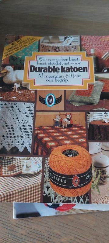 2 HAAKPATROON BOEKJES DURABLE ➕ GRATIS KESSY & LAMMY YARNS  beschikbaar voor biedingen