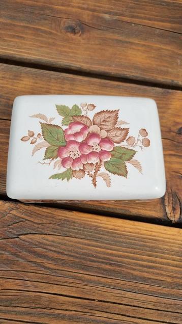 Wedgwood Sigarettenschaaltje beschikbaar voor biedingen