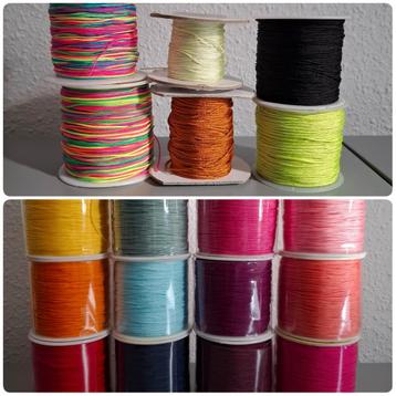 20 Klossen nylon koord in verschillende kleuren en diktes beschikbaar voor biedingen