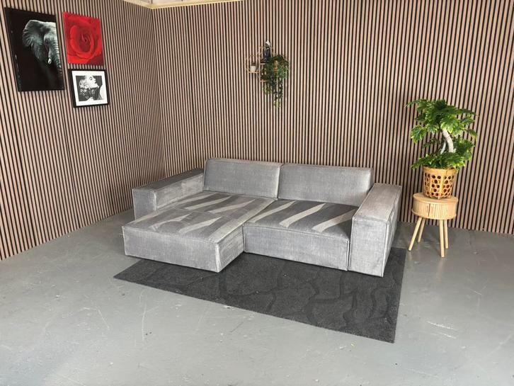 GRATIS LEVERING Loungebank Velvet Grijs 270x175 GEREINIGD, Huis en Inrichting, Banken | Bankstellen, Zo goed als nieuw, Hoekbank